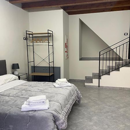 B&B Antichi Cortili Терміні-Імерезе Екстер'єр фото