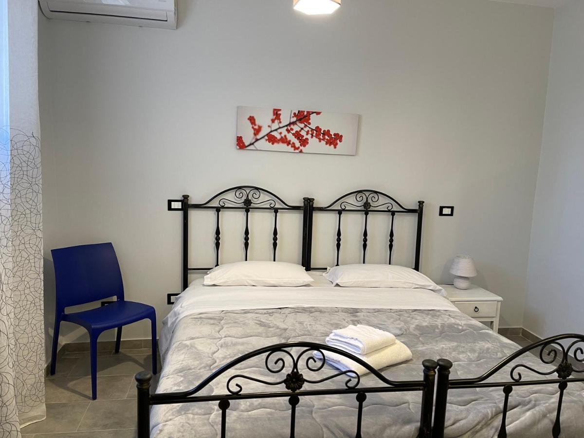 B&B Antichi Cortili Терміні-Імерезе Екстер'єр фото